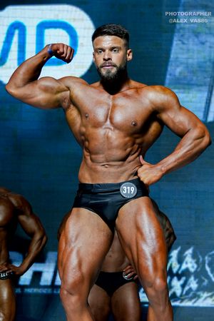 CLASSIC PHYSIQUE +178